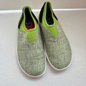 UIN Size 6.5 Green Verona Like new Comfortable Flats Shoes
